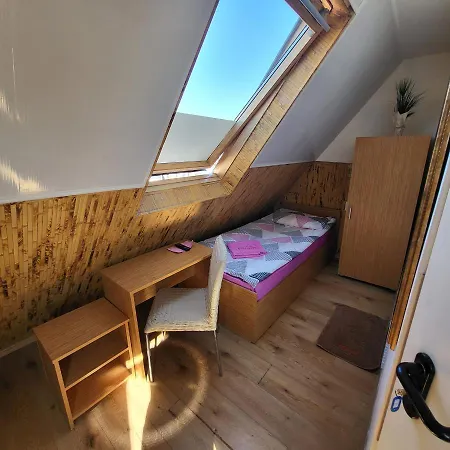 Haus Baron 1 Neckarau Гостьовий будинок Маннгейм