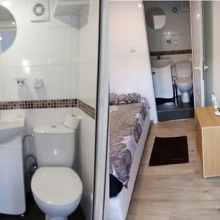 Haus Baron 1 Neckarau Гостьовий будинок *